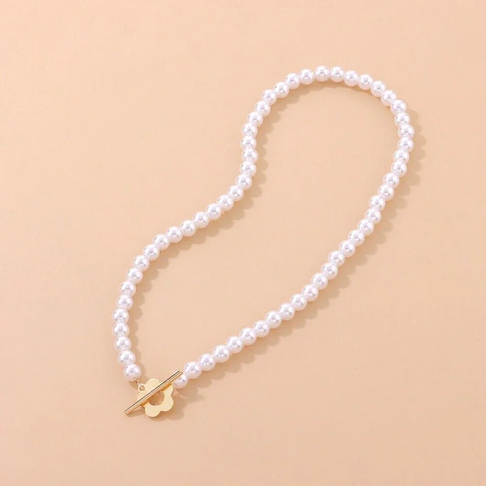 Dainty Flower Clasp Choker Necklace