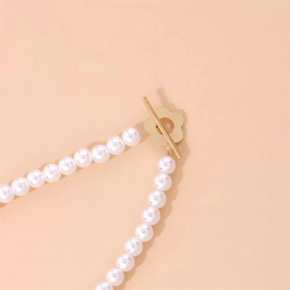Dainty Flower Clasp Choker Necklace